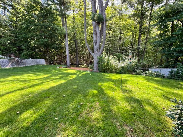 56 Valleyview Rd, Leominster, MA 01453