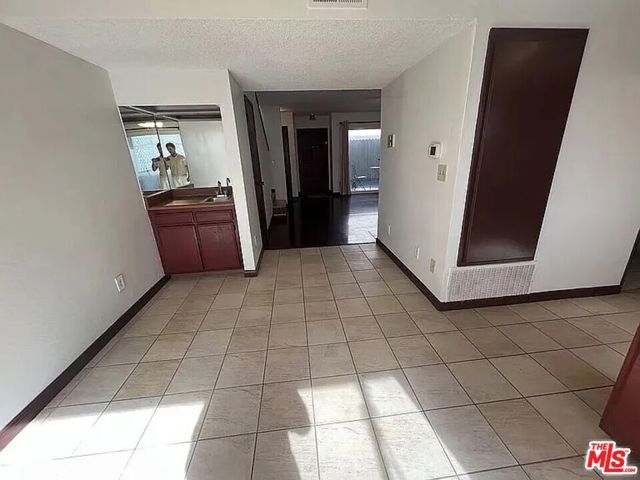 1328 9th Street F, Santa Monica, CA 90401