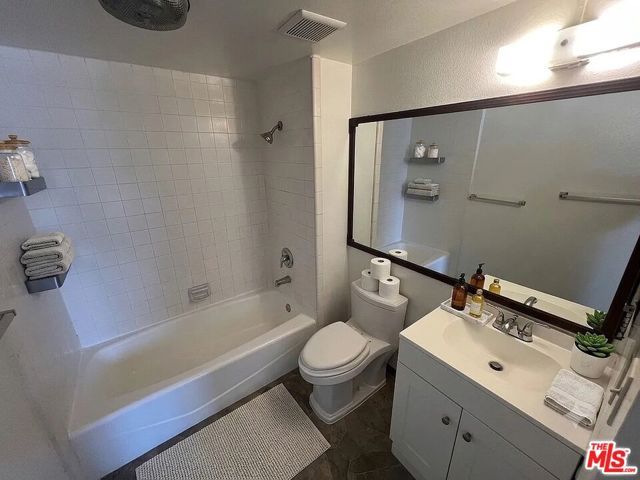 1328 9th Street F, Santa Monica, CA 90401
