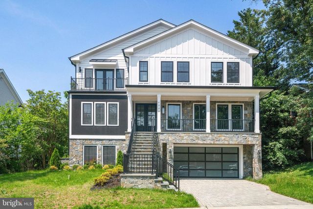 4929 34TH RD N, Arlington, VA 22207