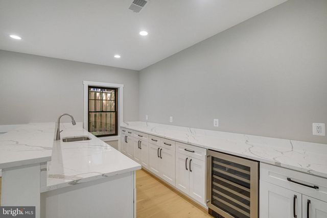 4929 34TH RD N, Arlington, VA 22207