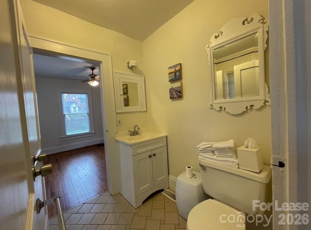 218 Circle Avenue 218, Charlotte, NC 28207