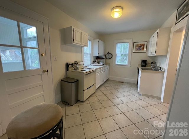 218 Circle Avenue 218, Charlotte, NC 28207