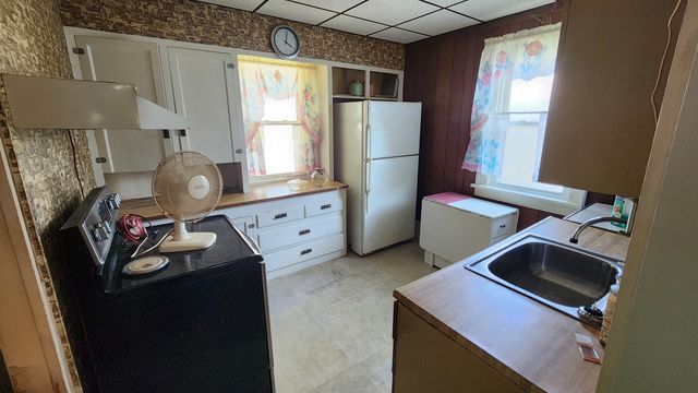 1543 26th Street, Rock Island, IL 61201