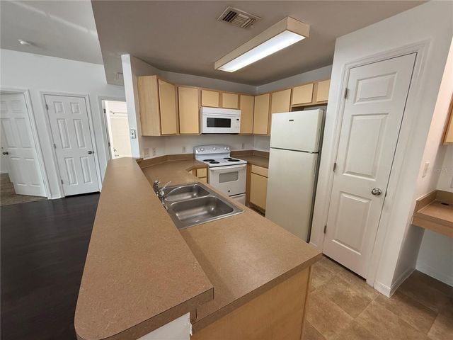 2015 ERVING CIRCLE 102, Ocoee, FL 34761
