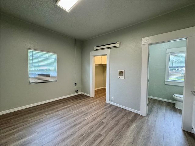 2123 W Park Place, Oklahoma City, OK 73107