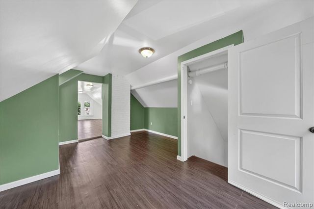 351 Edgewood Place, Ferndale, MI 48220