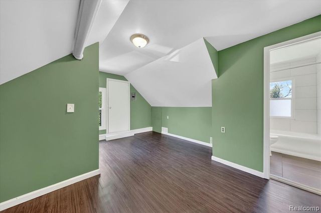 351 Edgewood Place, Ferndale, MI 48220
