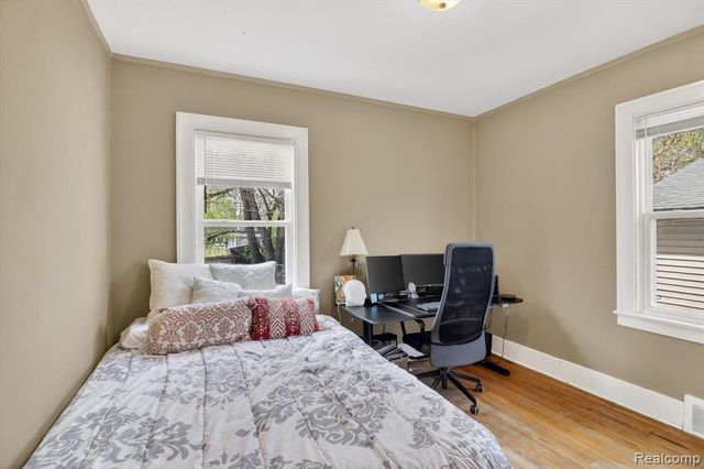 351 Edgewood Place, Ferndale, MI 48220