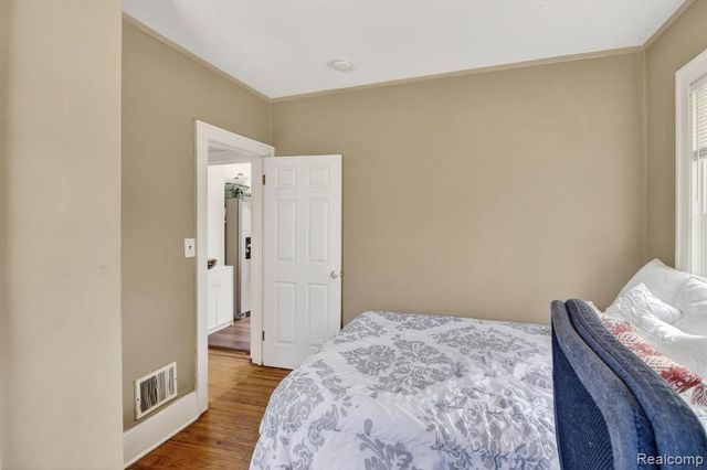 351 Edgewood Place, Ferndale, MI 48220