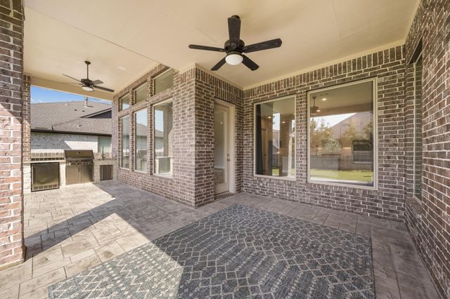 1015 Groveton Ridge Lane, Pinehurst, TX 77362