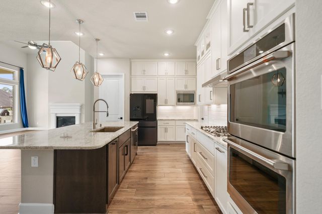 1015 Groveton Ridge Lane, Pinehurst, TX 77362