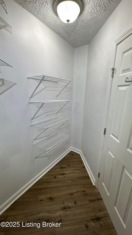 3905 Handley Ave, Louisville, KY 40218