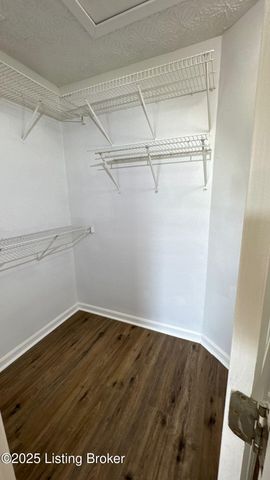 3905 Handley Ave, Louisville, KY 40218