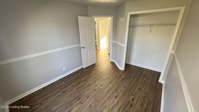 3905 Handley Ave, Louisville, KY 40218