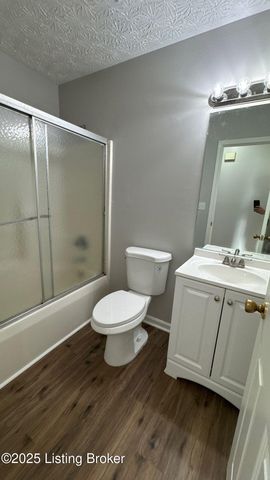 3905 Handley Ave, Louisville, KY 40218