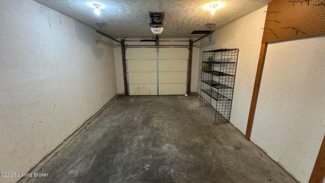 3905 Handley Ave, Louisville, KY 40218