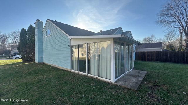 3905 Handley Ave, Louisville, KY 40218