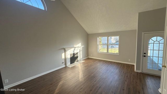 3905 Handley Ave, Louisville, KY 40218