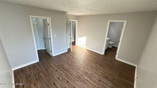 3905 Handley Ave, Louisville, KY 40218