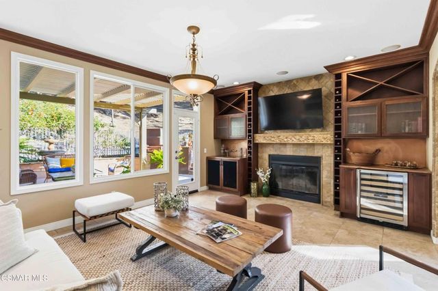 119 Forrester Court, Simi Valley, CA 93065
