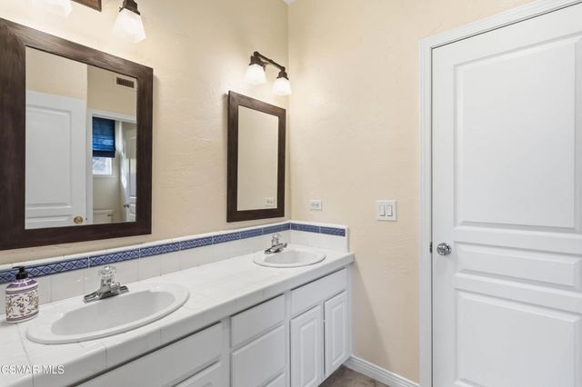 119 Forrester Court, Simi Valley, CA 93065