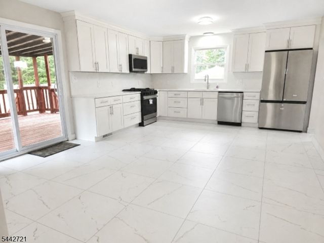 322 Madison Ave, Newfield Boro, NJ 08344