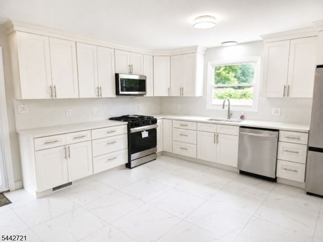 322 Madison Ave, Newfield Boro, NJ 08344