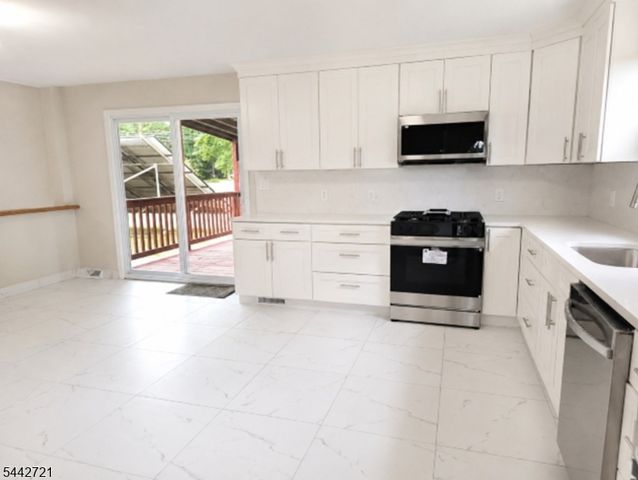 322 Madison Ave, Newfield Boro, NJ 08344