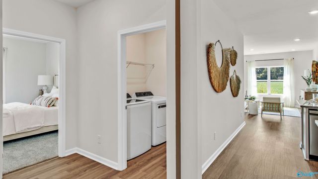 393 Jackson Point Circle B, Huntsville, AL 35811