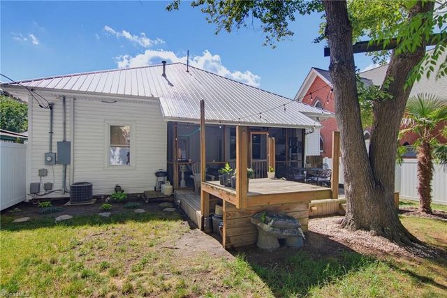 305 Irvin Street, Reidsville, NC 27320