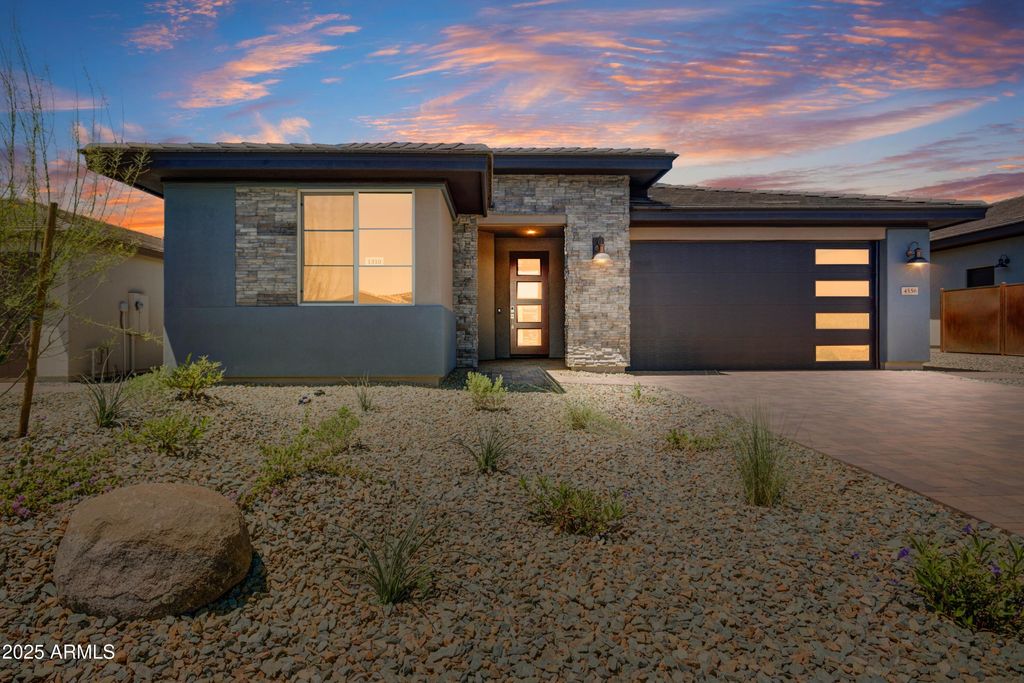 4556 PAINTED WAGON Way, Wickenburg, AZ 85390