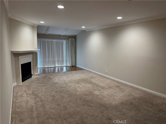 12830 Burbank, Valley Village, CA 91607