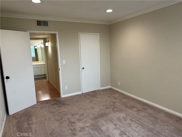 12830 Burbank, Valley Village, CA 91607