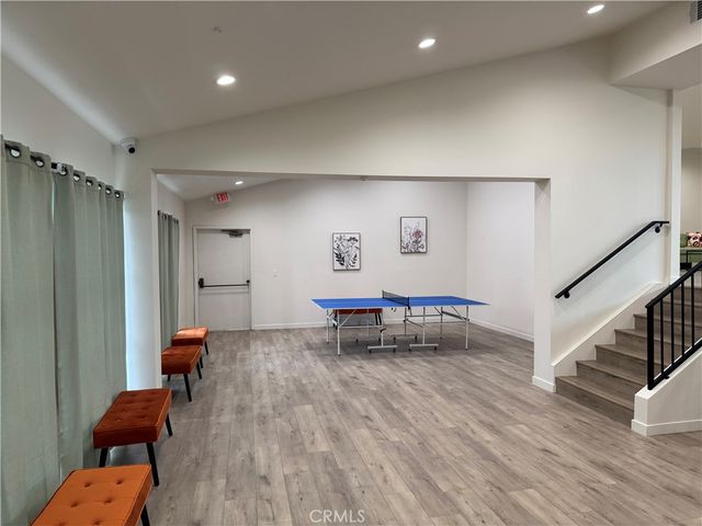 12830 Burbank, Valley Village, CA 91607