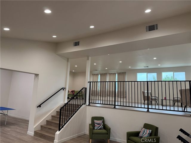 12830 Burbank, Valley Village, CA 91607