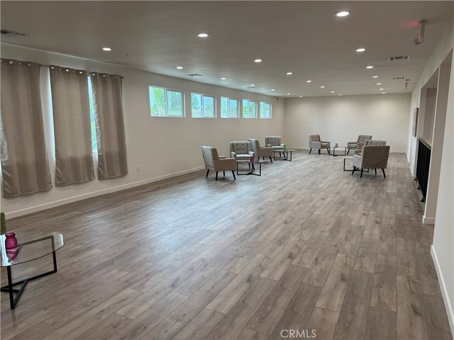 12830 Burbank, Valley Village, CA 91607