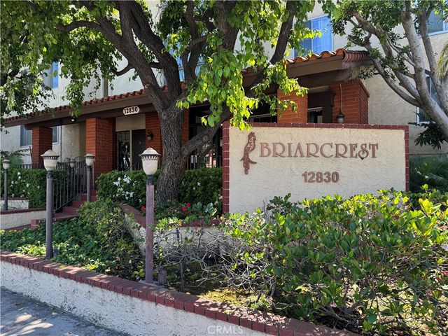 12830 Burbank, Valley Village, CA 91607