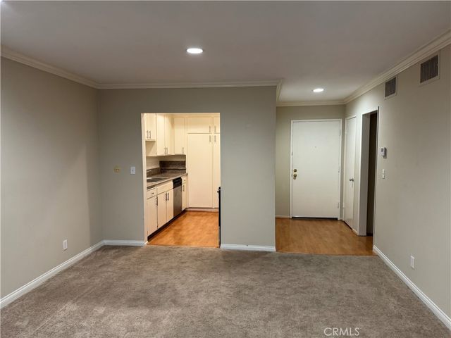 12830 Burbank, Valley Village, CA 91607
