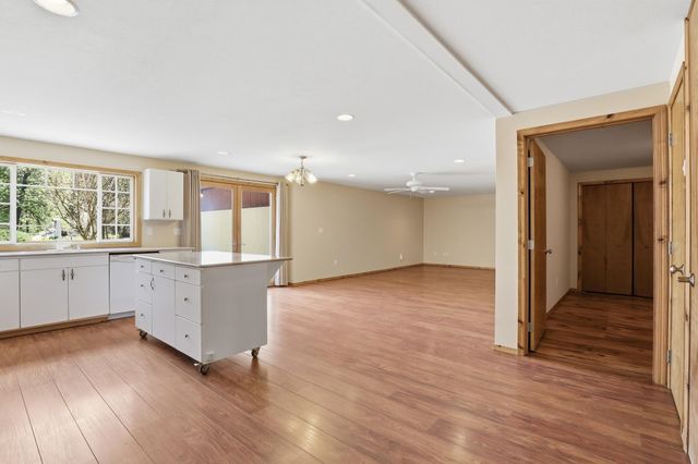 5910 N Garfield Rd, Spokane, WA 99224