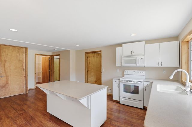 5910 N Garfield Rd, Spokane, WA 99224