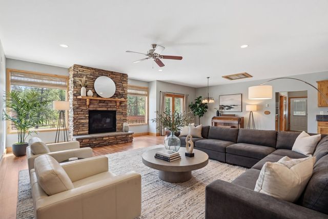 5910 N Garfield Rd, Spokane, WA 99224