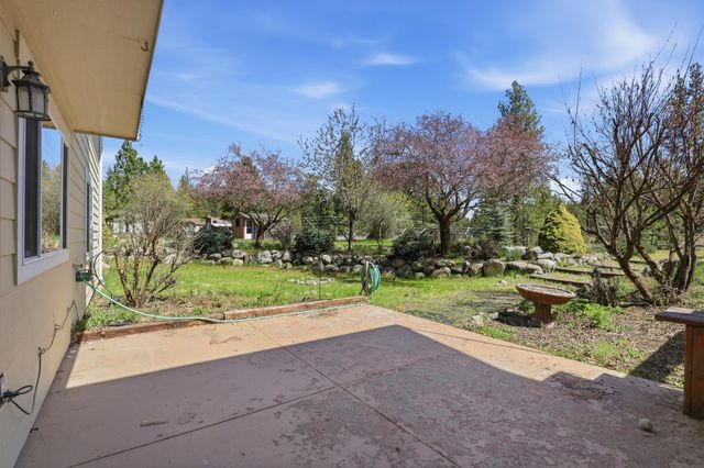 5910 N Garfield Rd, Spokane, WA 99224