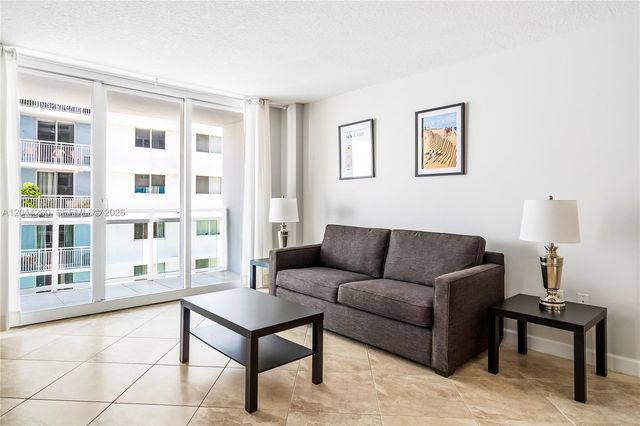 6917 Collins Avenue 1012, Miami Beach, FL 33141