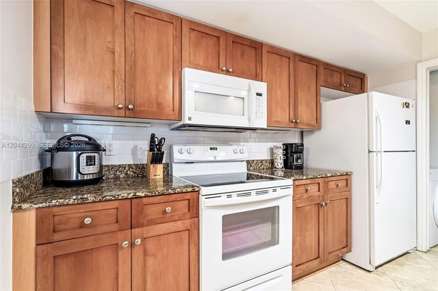 6917 Collins Avenue 1012, Miami Beach, FL 33141