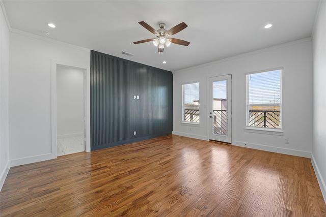 1320 Compton Street, Dallas, TX 75203