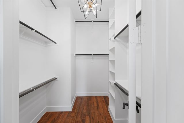 1320 Compton Street, Dallas, TX 75203