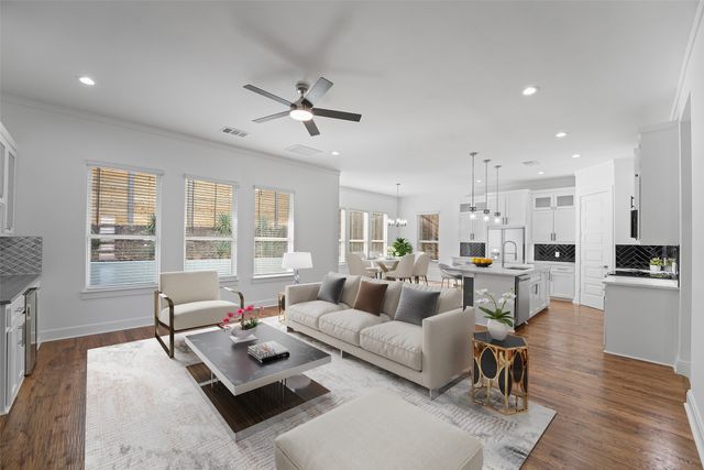 1320 Compton Street, Dallas, TX 75203