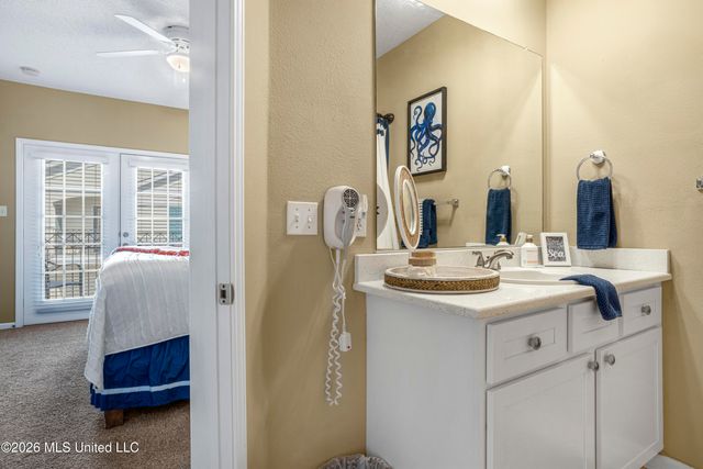 2252 Beach Drive, 2304, Gulfport, MS 39507