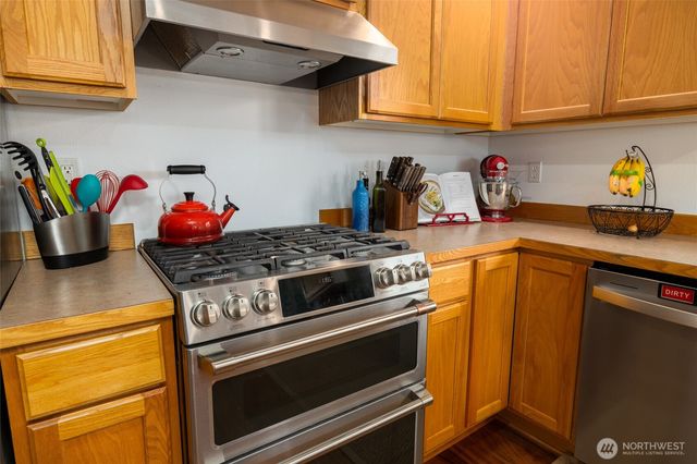1036 Homestead Drive, Burlington, WA 98233
